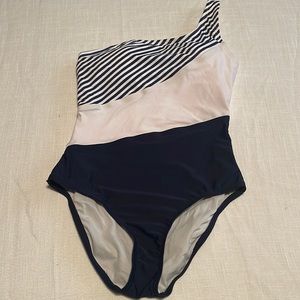 NEW. Size small one piece swimwear